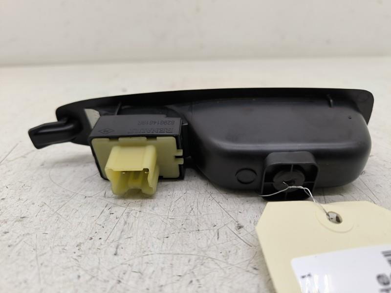 Interruttore lavacristalli posteriore destro RENAULT CAPTUR 1 PHASE 1 Diésel - 1