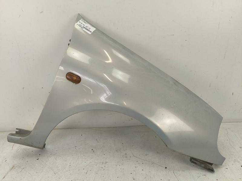 Parafango anteriore destro RENAULT CLIO 2 PHASE 1 Gasolina - 1