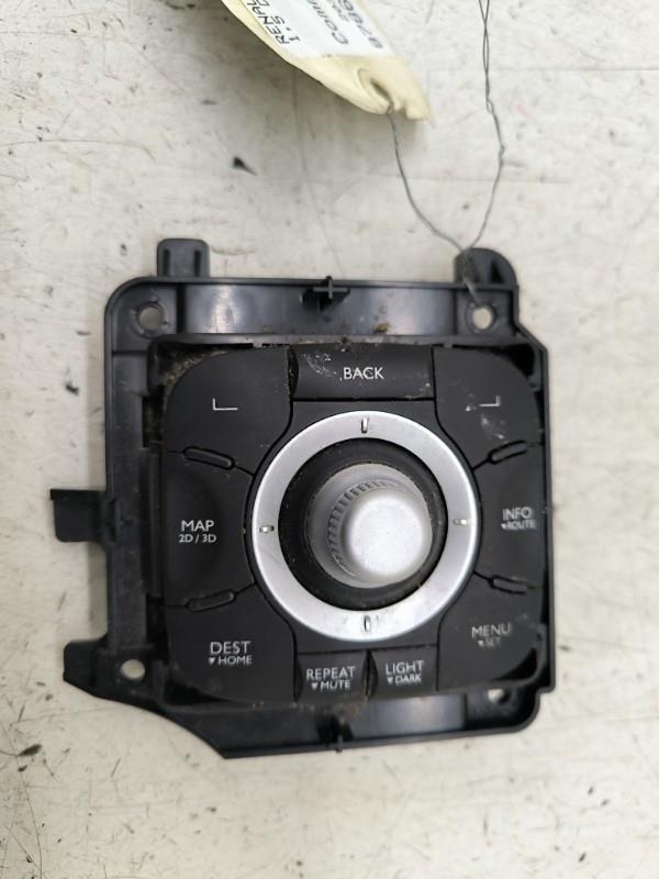 Commande GPS RENAULT MEGANE 3 PHASE 3 Diesel - 1