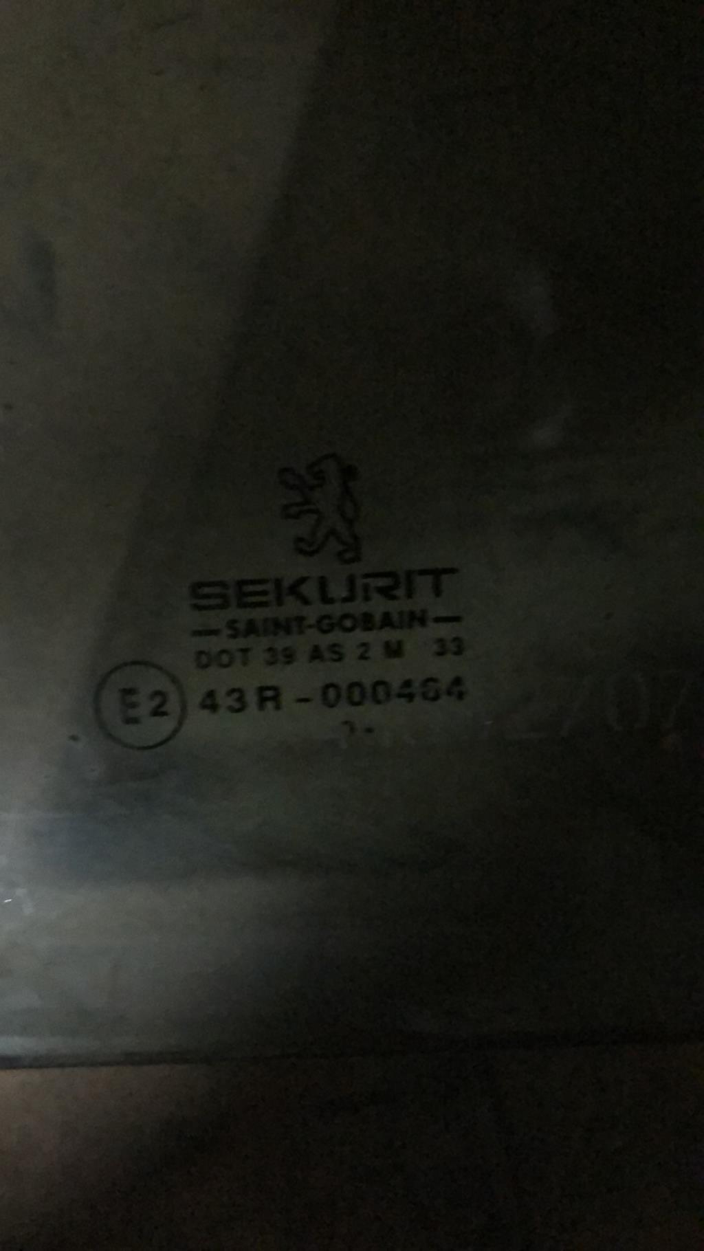 Vitre arriere gauche PEUGEOT 5 PORTES  - 1