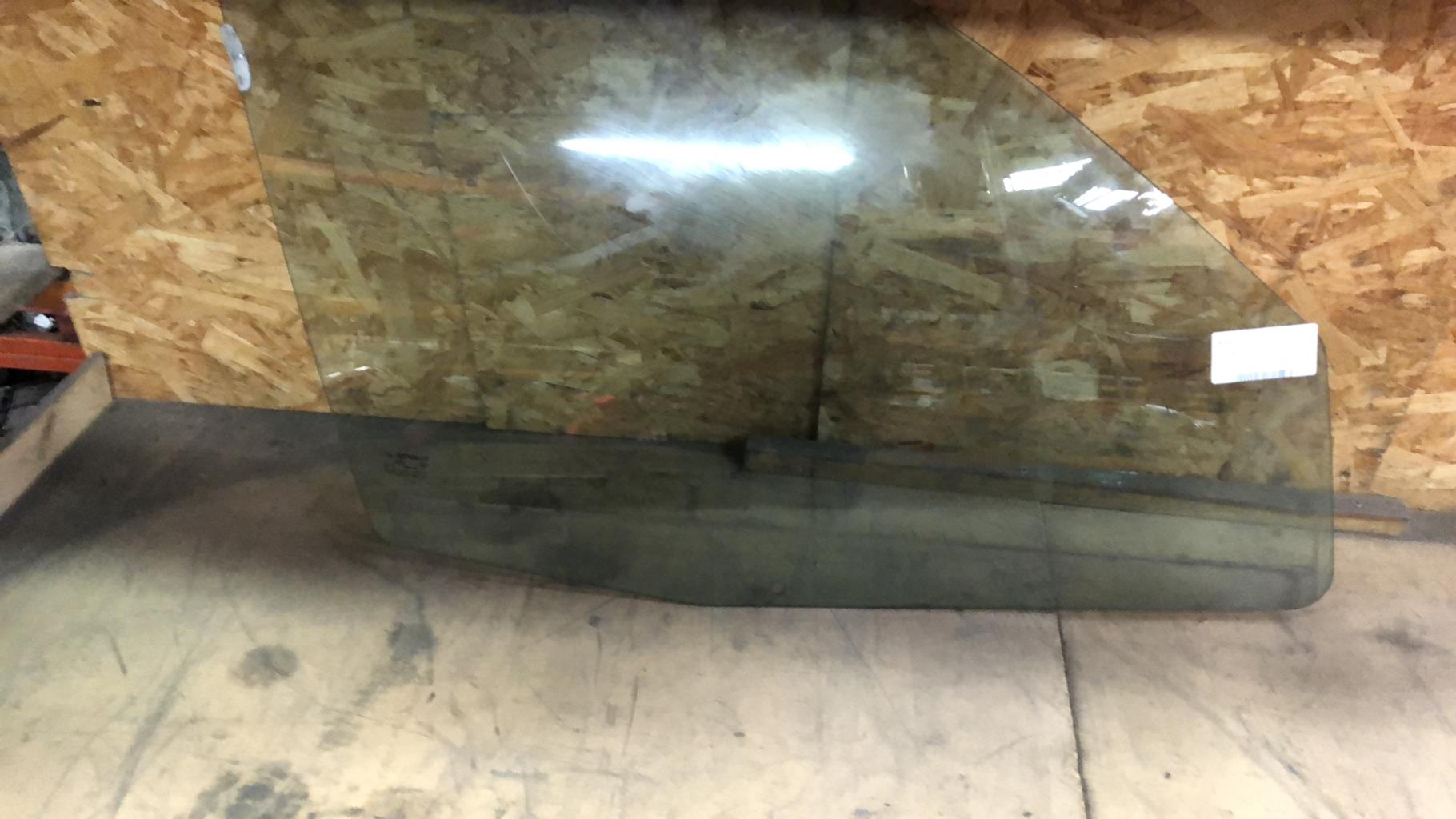 Vitre avant droit RENAULT CLIO 2  - 1