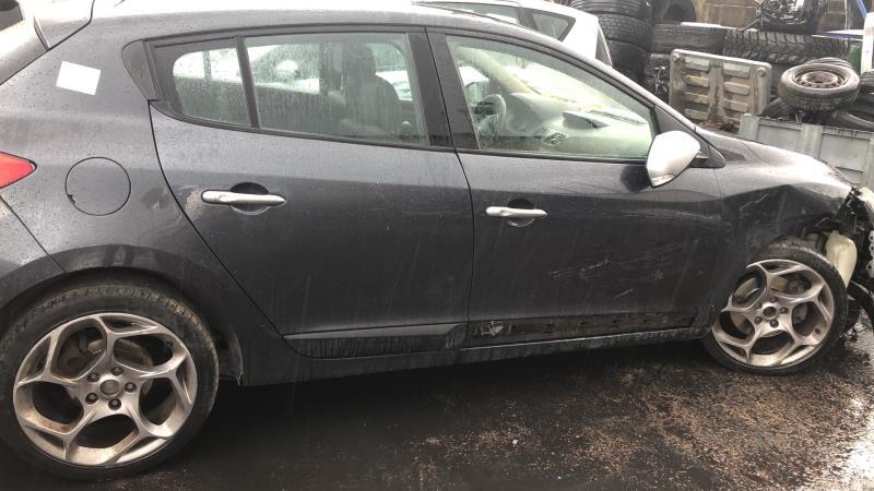 Vitre avant droit RENAULT MEGANE 3 PHASE 1 Diesel - 1