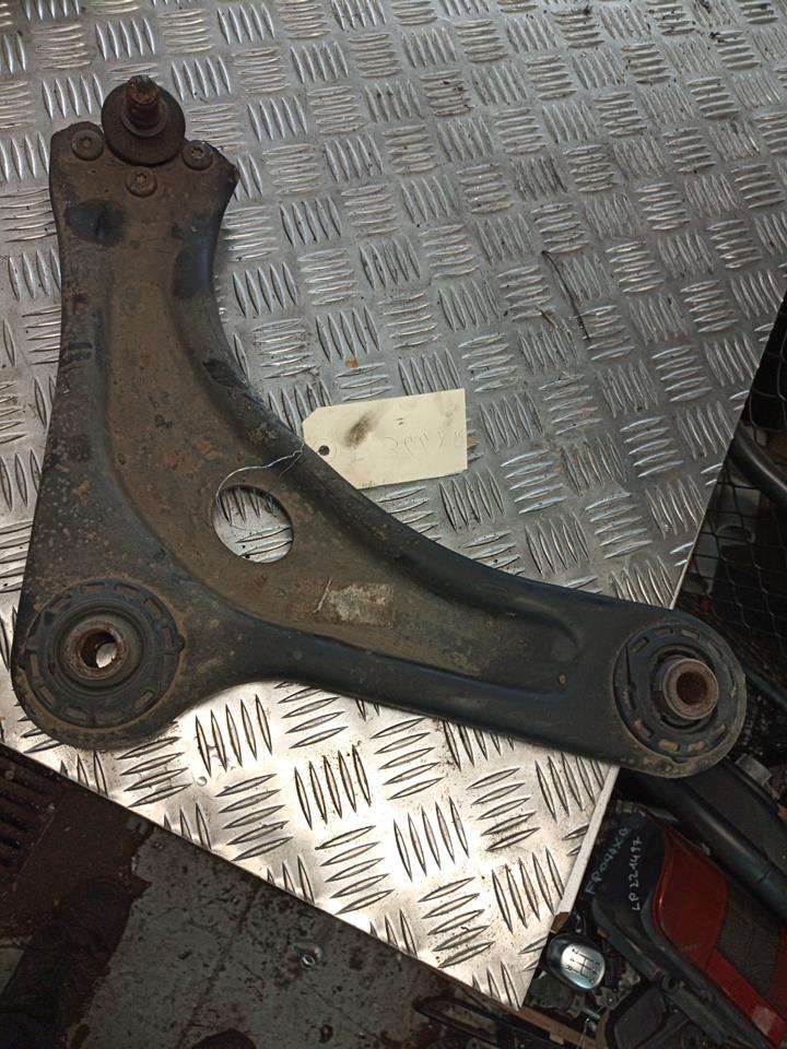 Triangle avant droit PEUGEOT 1007 Essence - 1