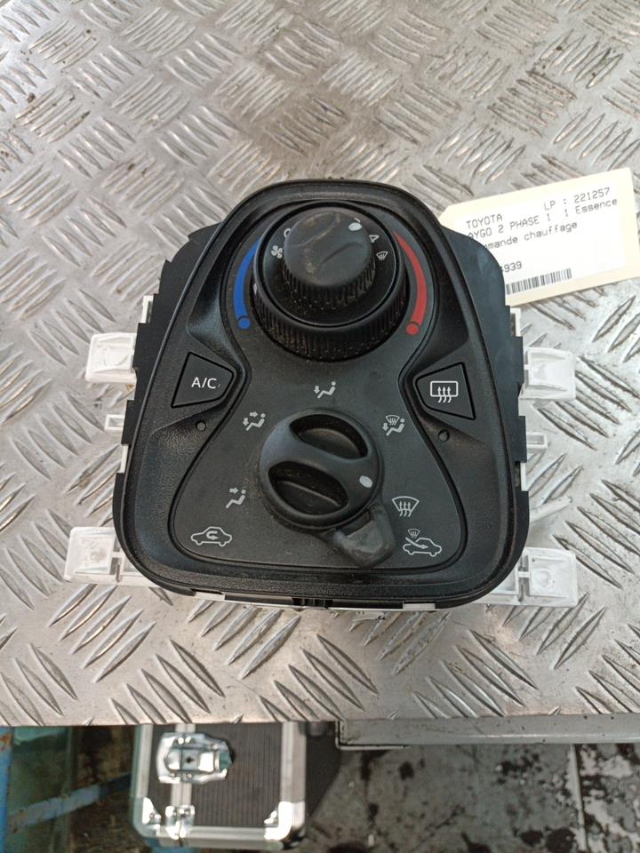 Commande chauffage TOYOTA AYGO 2 PHASE 1 Essence - 1