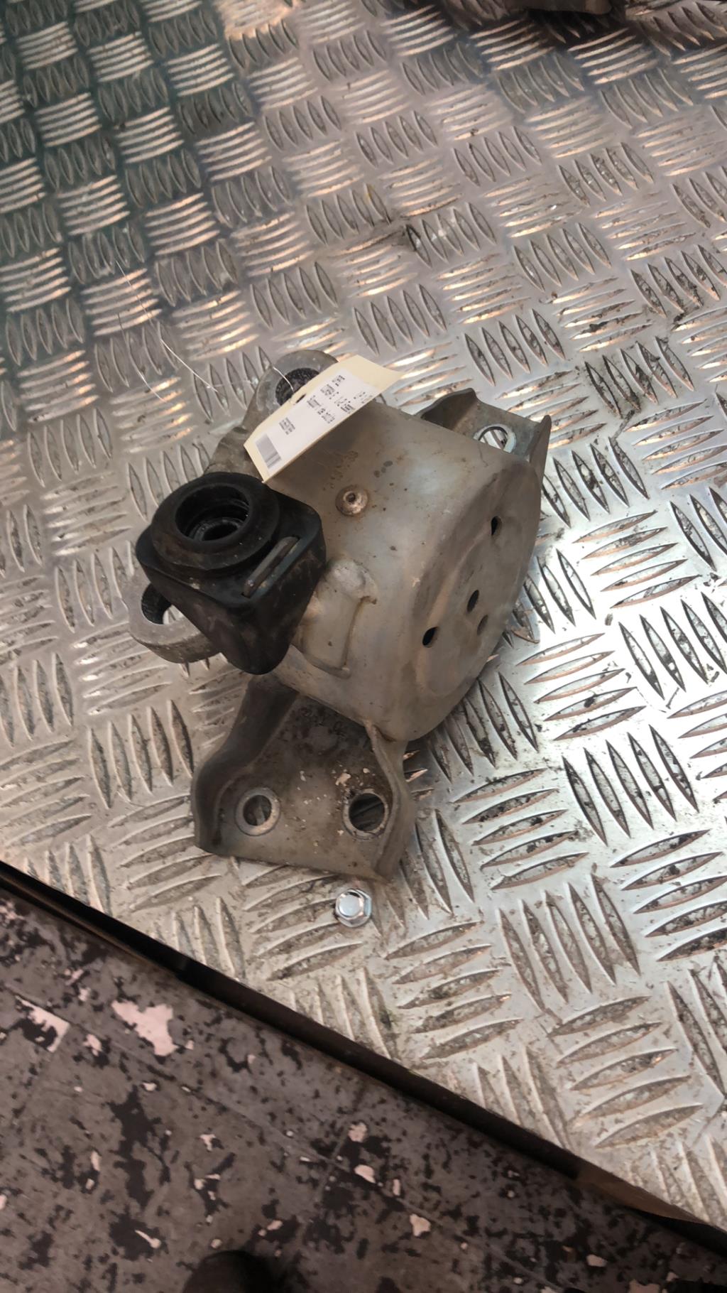 Support de boite OPEL CORSA E Essence - 1