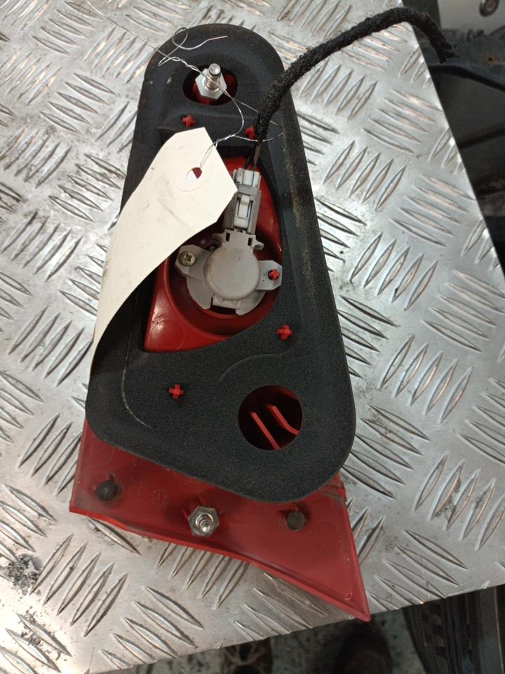 Feu arriere secondaire gauche (feux) ALFA ROMEO 147 PHASE 2 Essence - 1