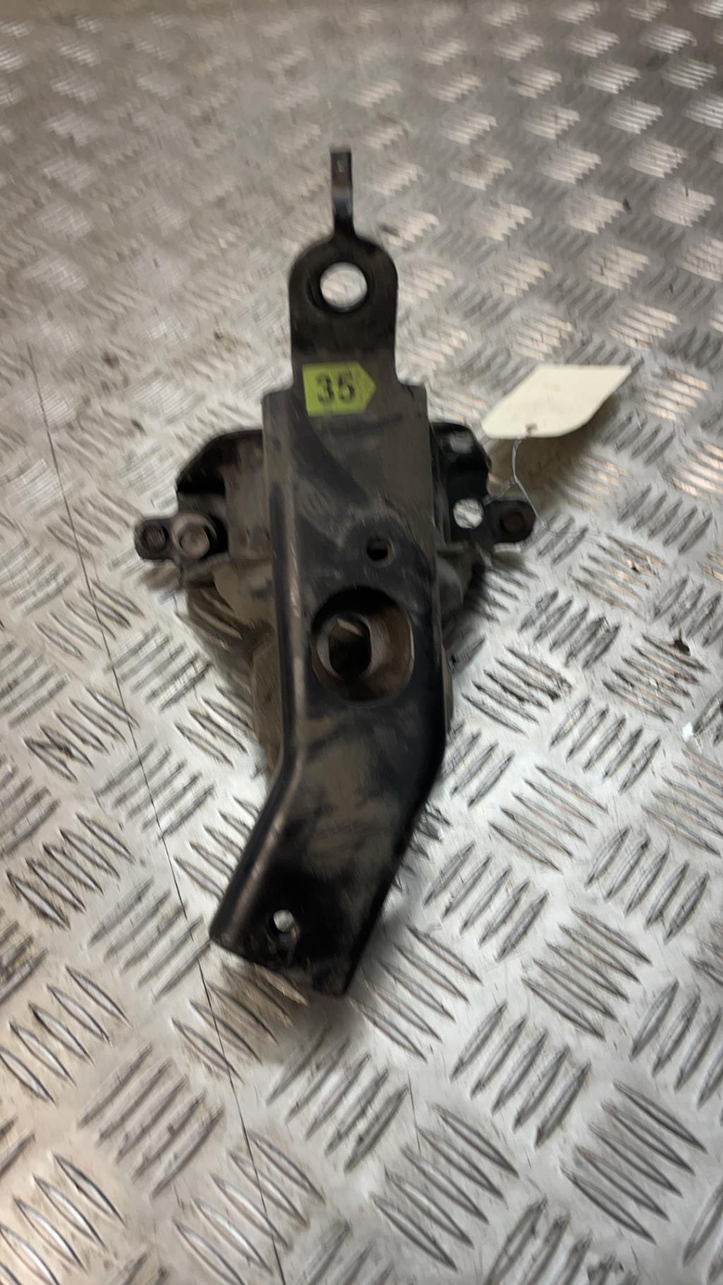 Support de boite TOYOTA YARIS 3 PHASE 1 Essence - 1