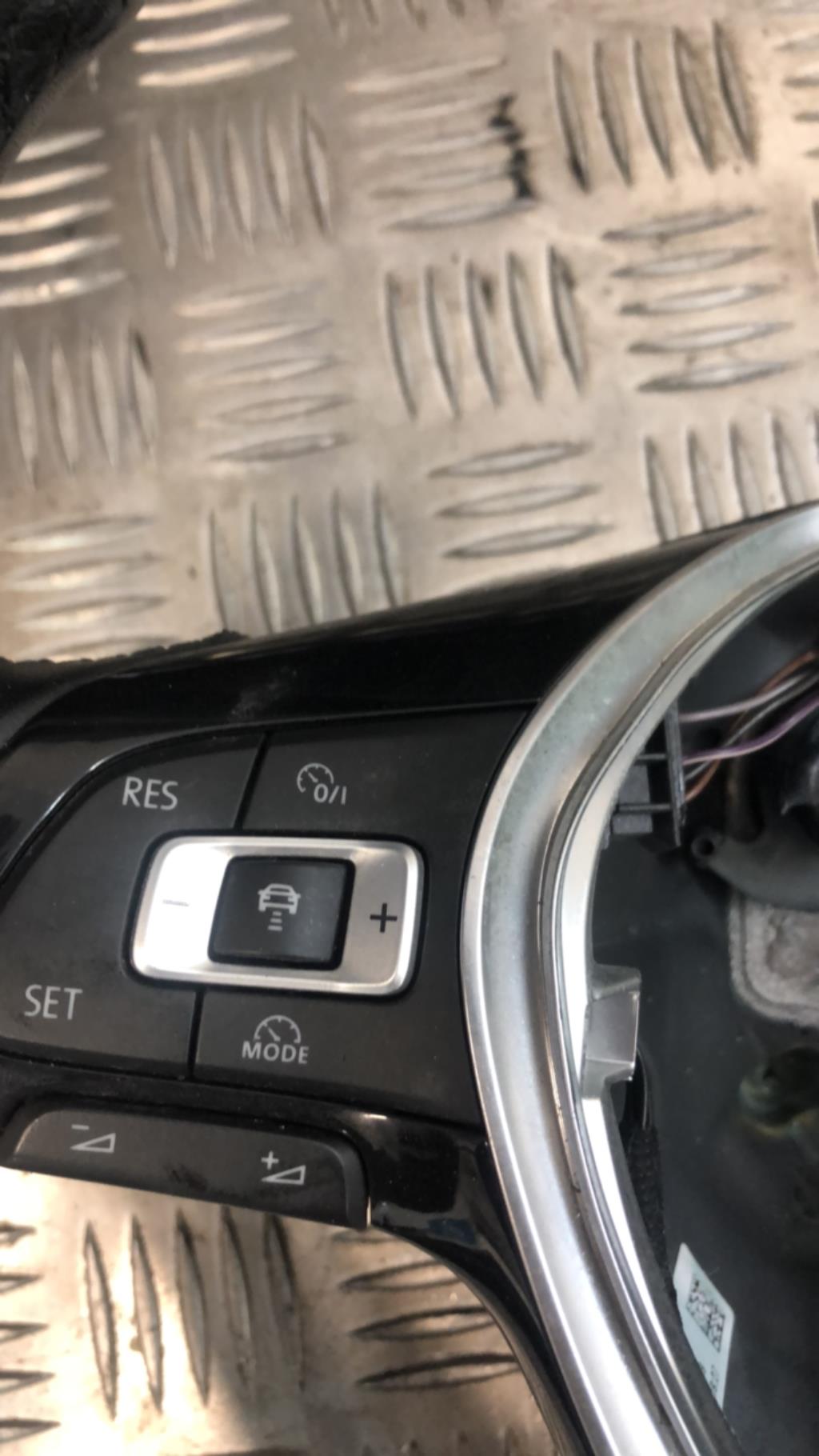 Volant VOLKSWAGEN T-ROC Essence - 1