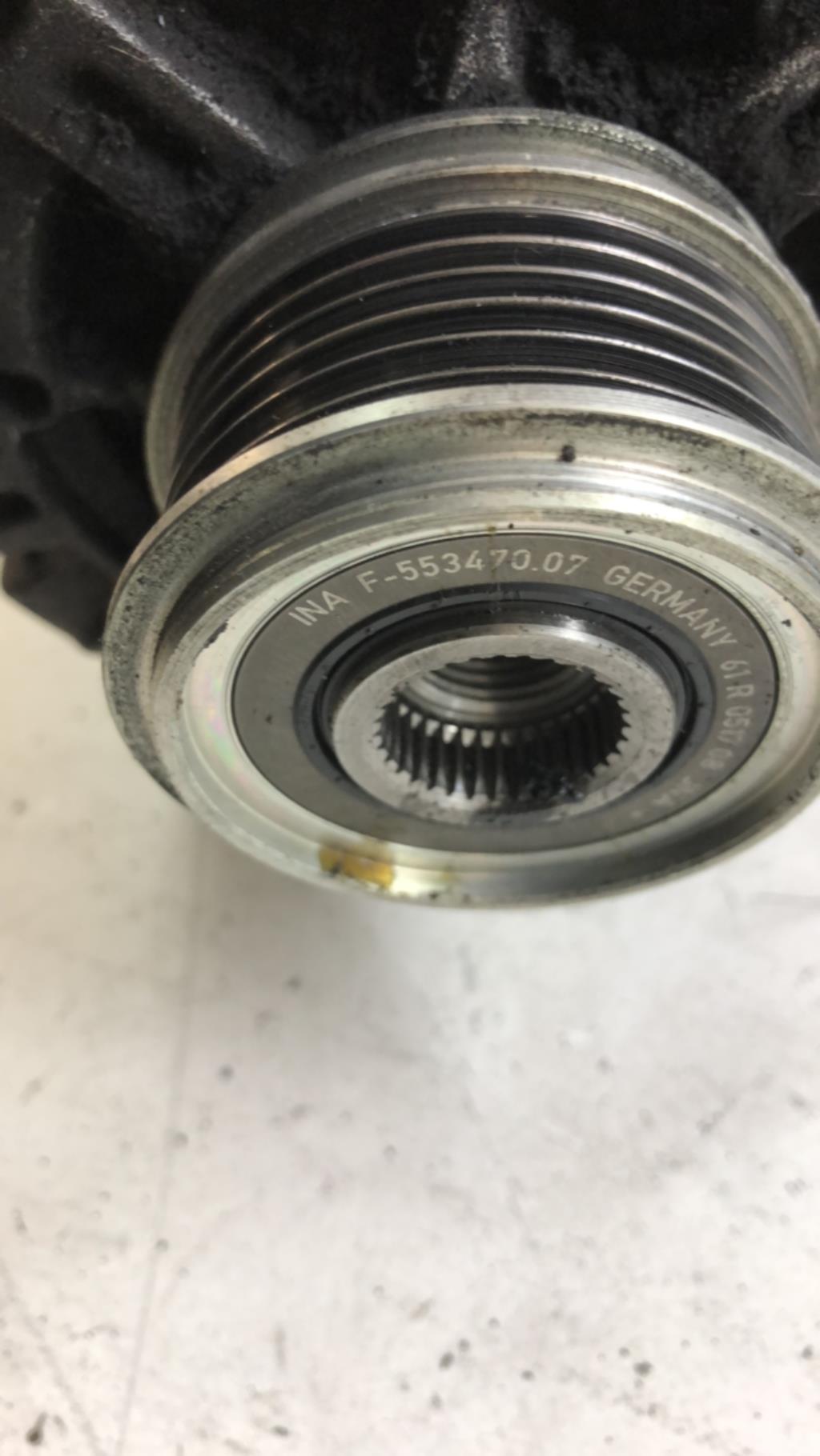 Alternateur VOLKSWAGEN GOLF 5 Diesel - 1