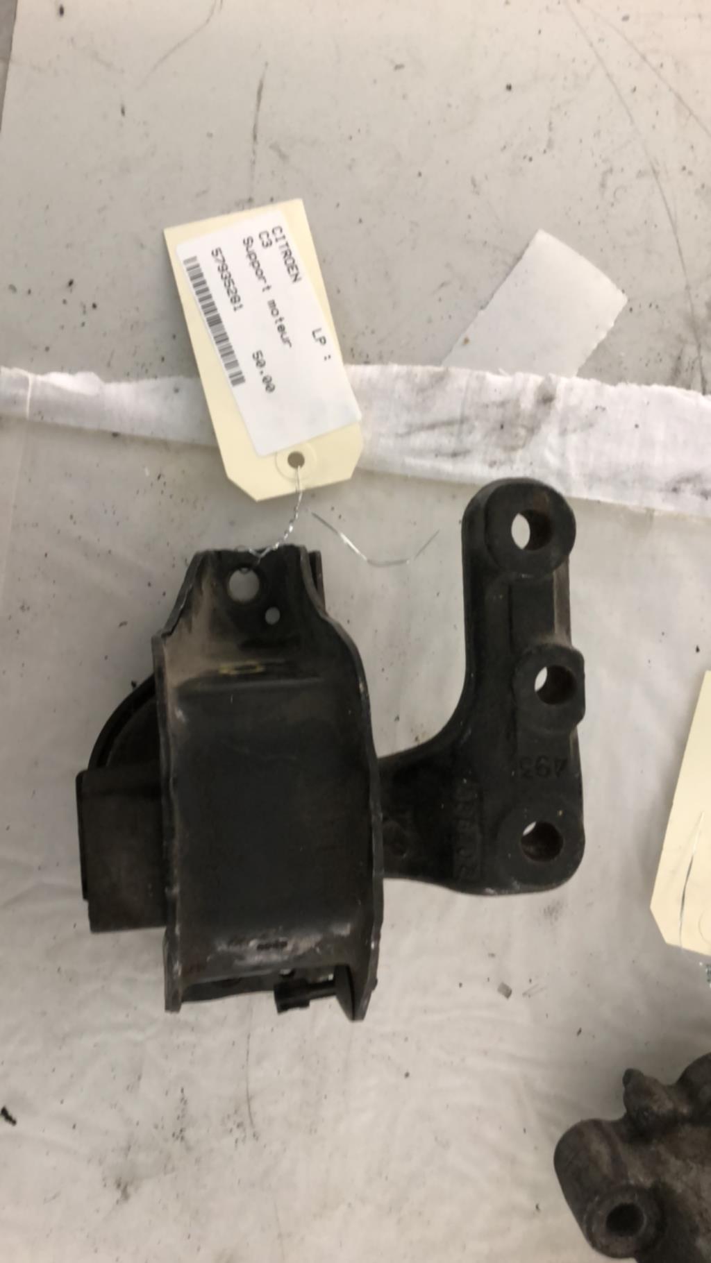 Support moteur CITROEN C3  - 1