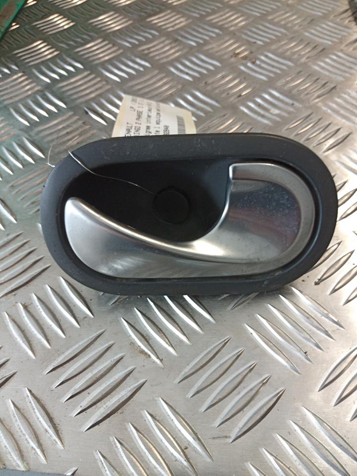Poignee interieur avant droit RENAULT TWINGO 2 PHASE 1 Essence - 1