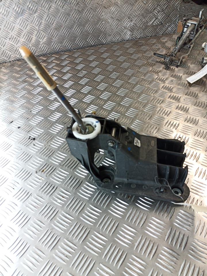 Levier de vitesses PEUGEOT 208 1 PHASE 1 Diesel - 1