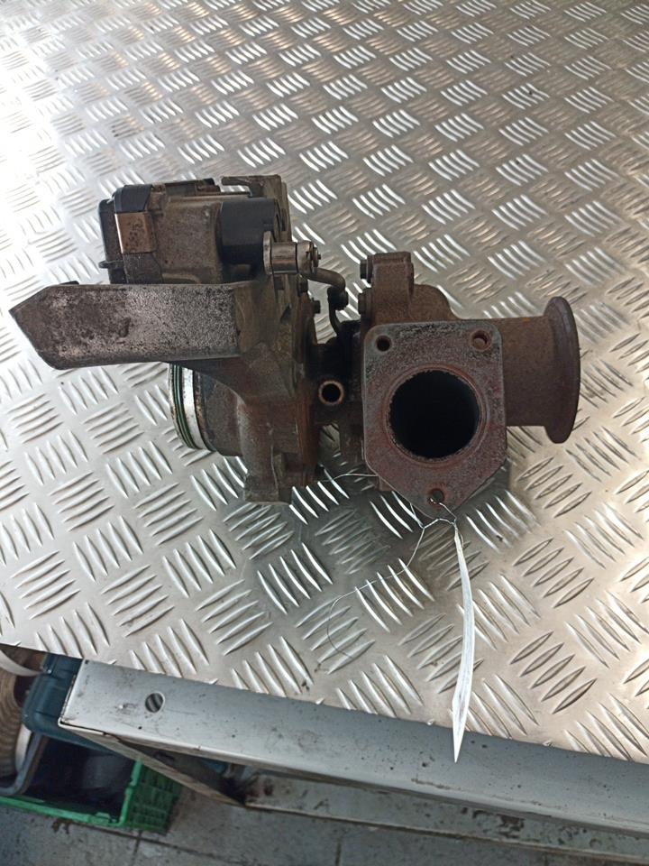 Turbo BMW SERIE 1 E81 Diesel - 1