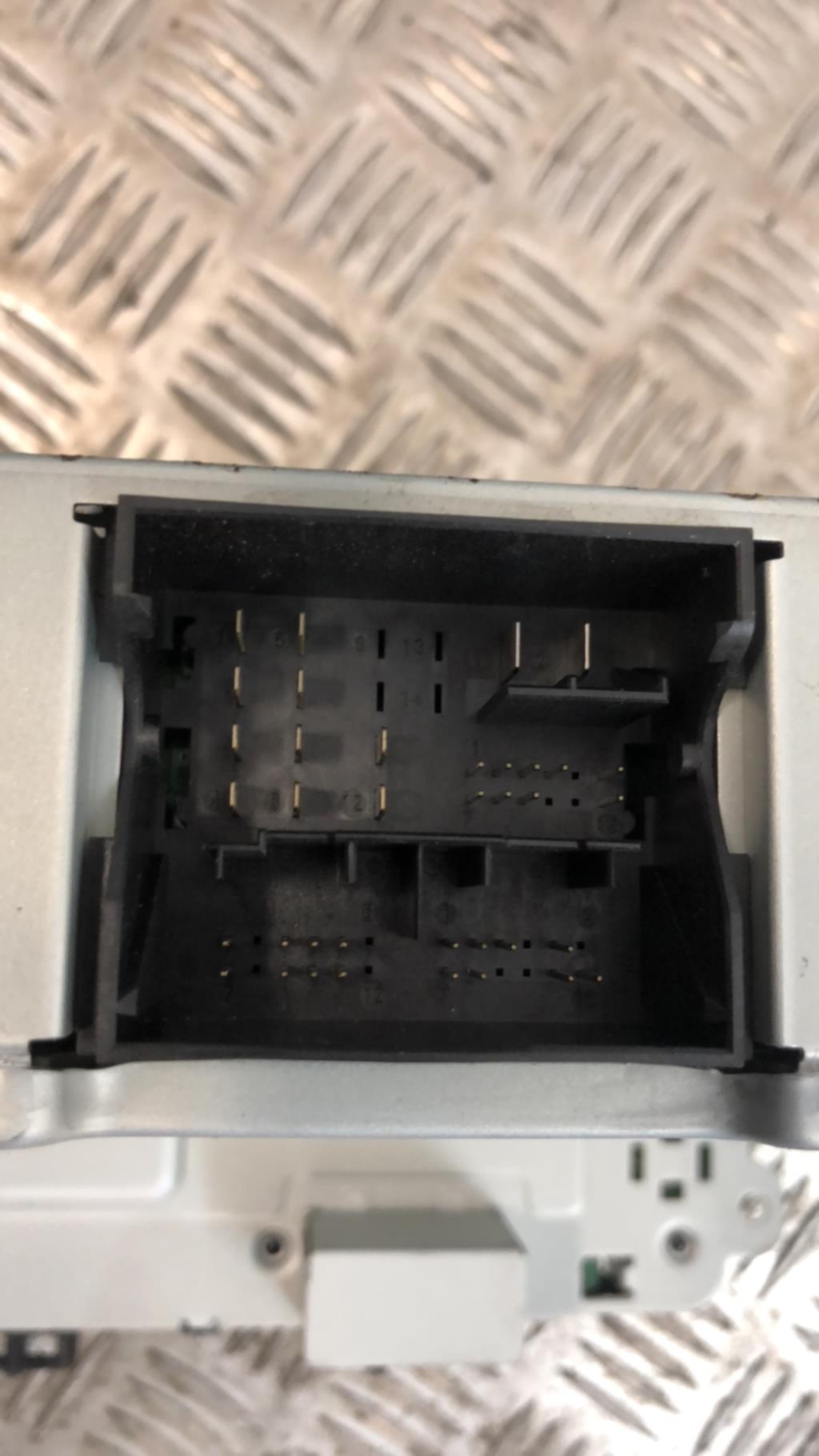Ecran GPS VOLKSWAGEN POLO 6  - 1