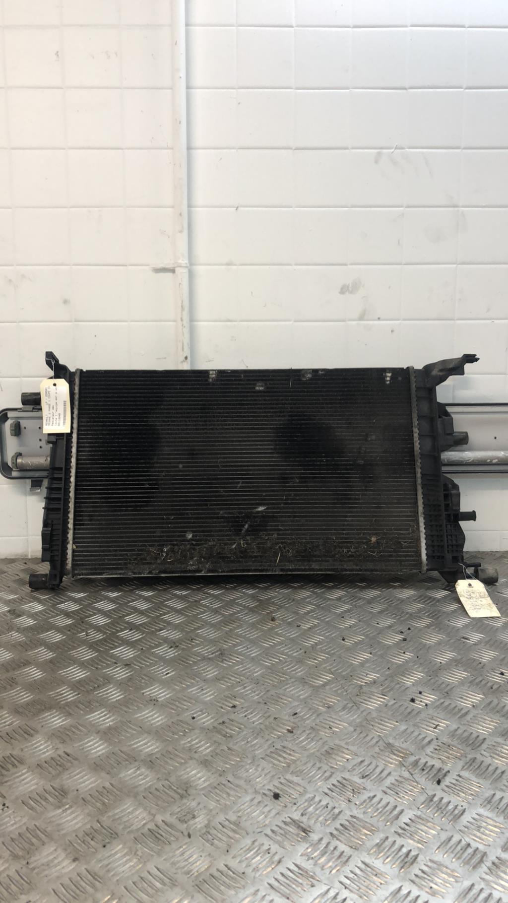 Radiateur eau RENAULT MEGANE 3 PHASE 1 COUPE Diesel - 1
