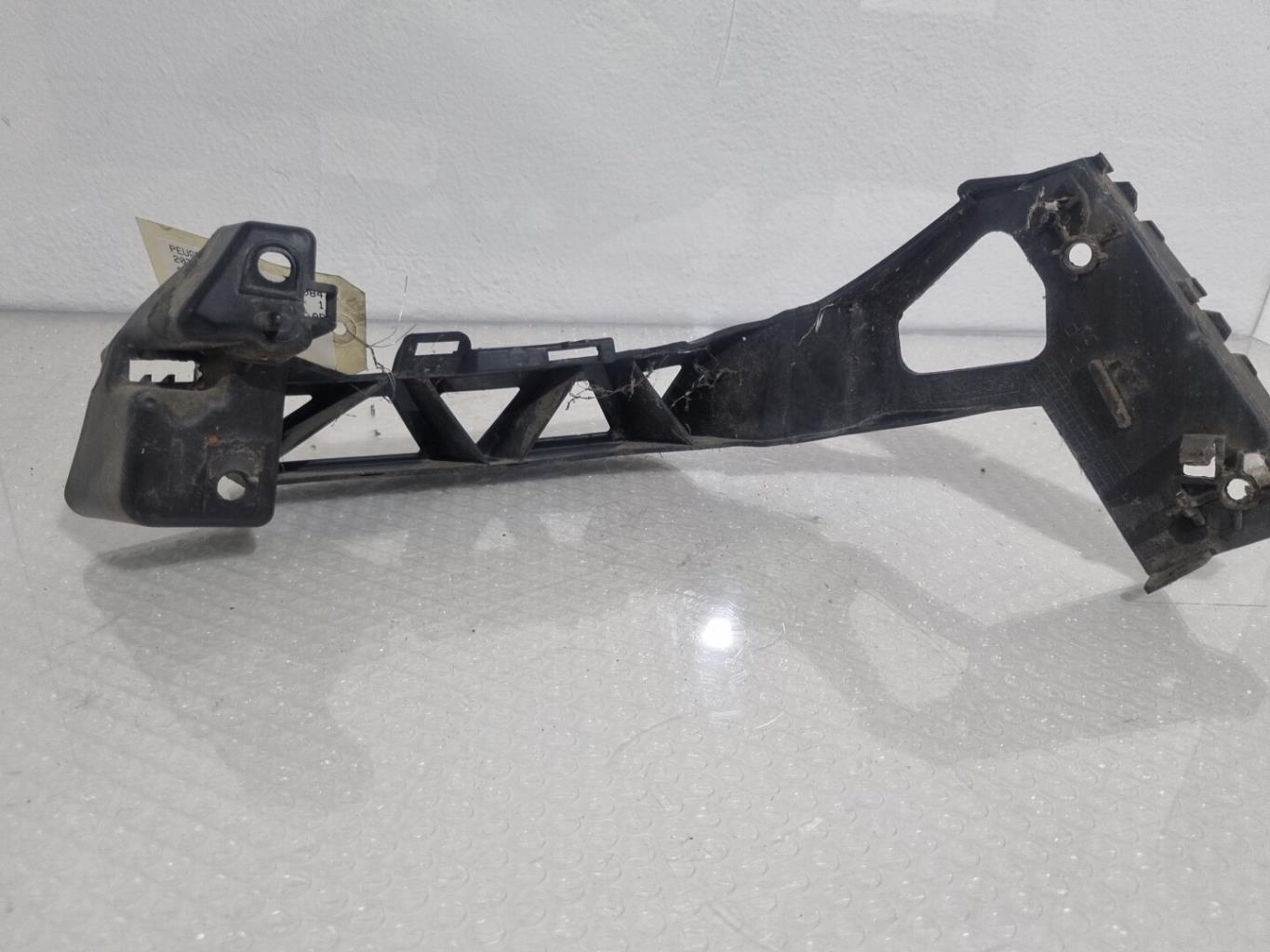 Support de pare chocs arriere PEUGEOT 207 PHASE 2 CABRIOLET Diesel - 1