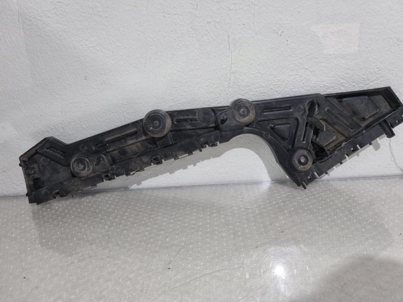Support de pare chocs arriere FIAT TALENTO Diesel - 1