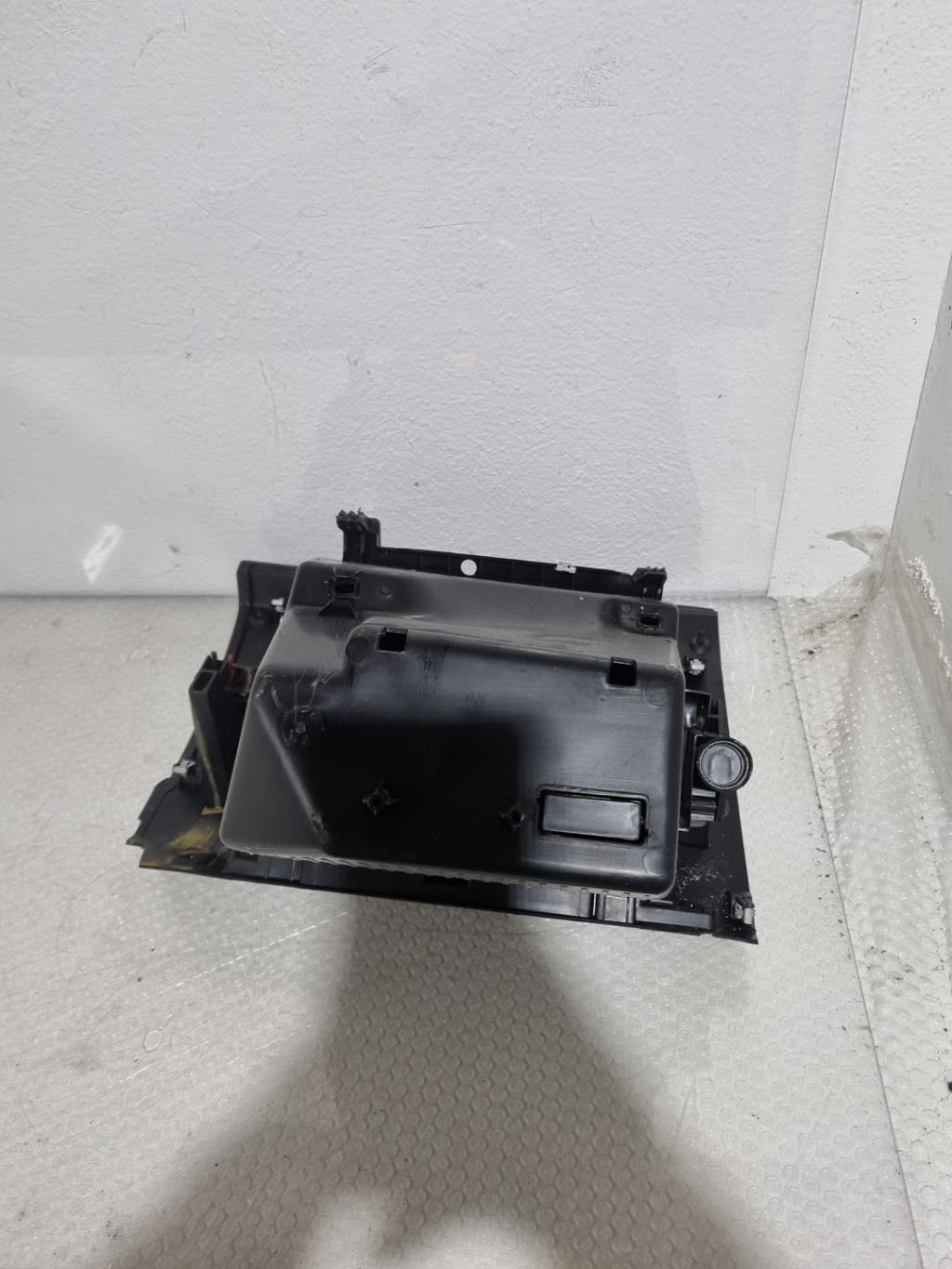 Boite a gants PEUGEOT 2008 1 PHASE 1 Essence - 1