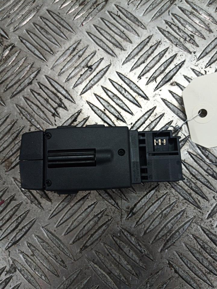 Commande autoradio RENAULT TWINGO 3 PHASE 1 Essence - 1