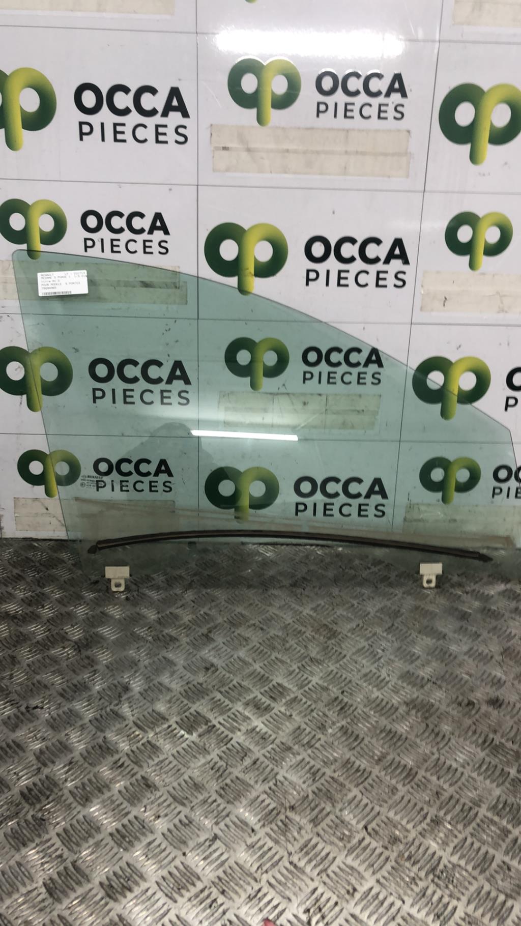 Vitre avant droit RENAULT MEGANE 3 PHASE 1 Diesel - 1