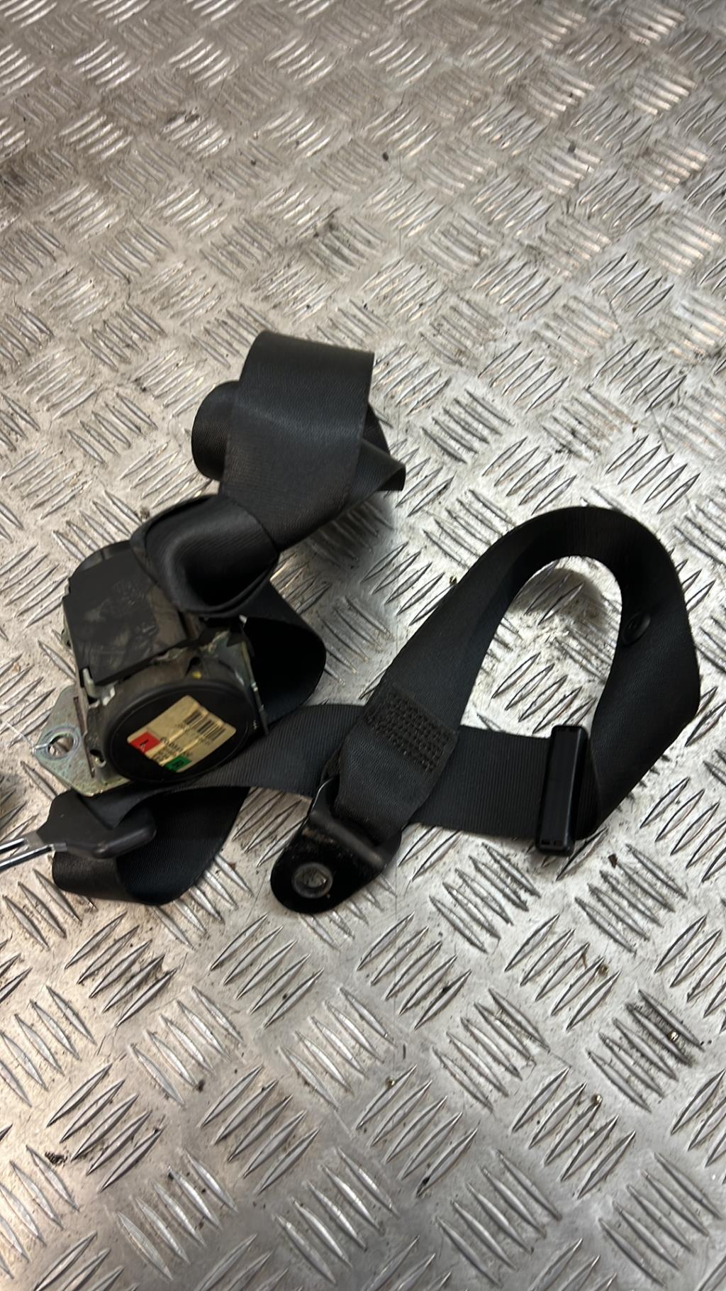 Ceinture arriere gauche MINI MINI 2 R55 CLUBMAN PHASE 2 BREAK Diesel - 1