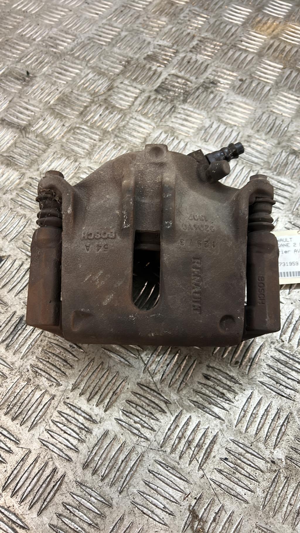Etrier avant gauche (freinage) RENAULT MEGANE 2 PHASE 1 Diesel - 1