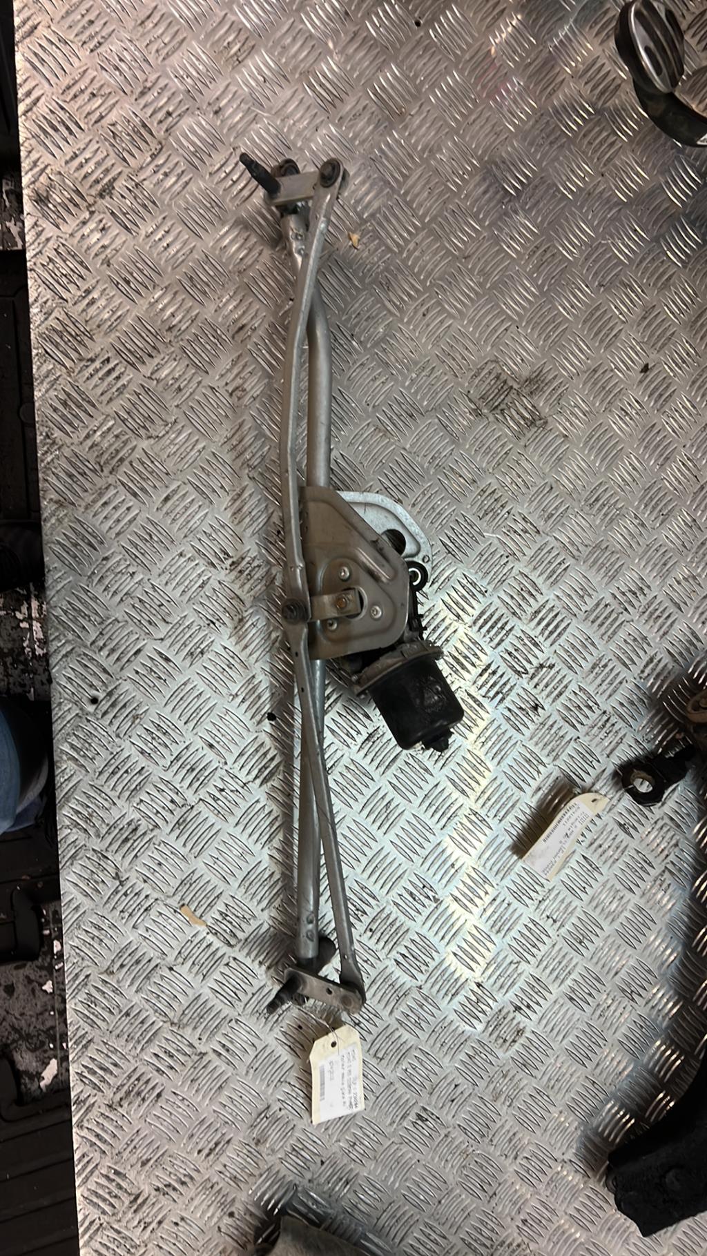 Moteur essuie glace avant MINI MINI 2 R55 CLUBMAN PHASE 2 BREAK Diesel - 1