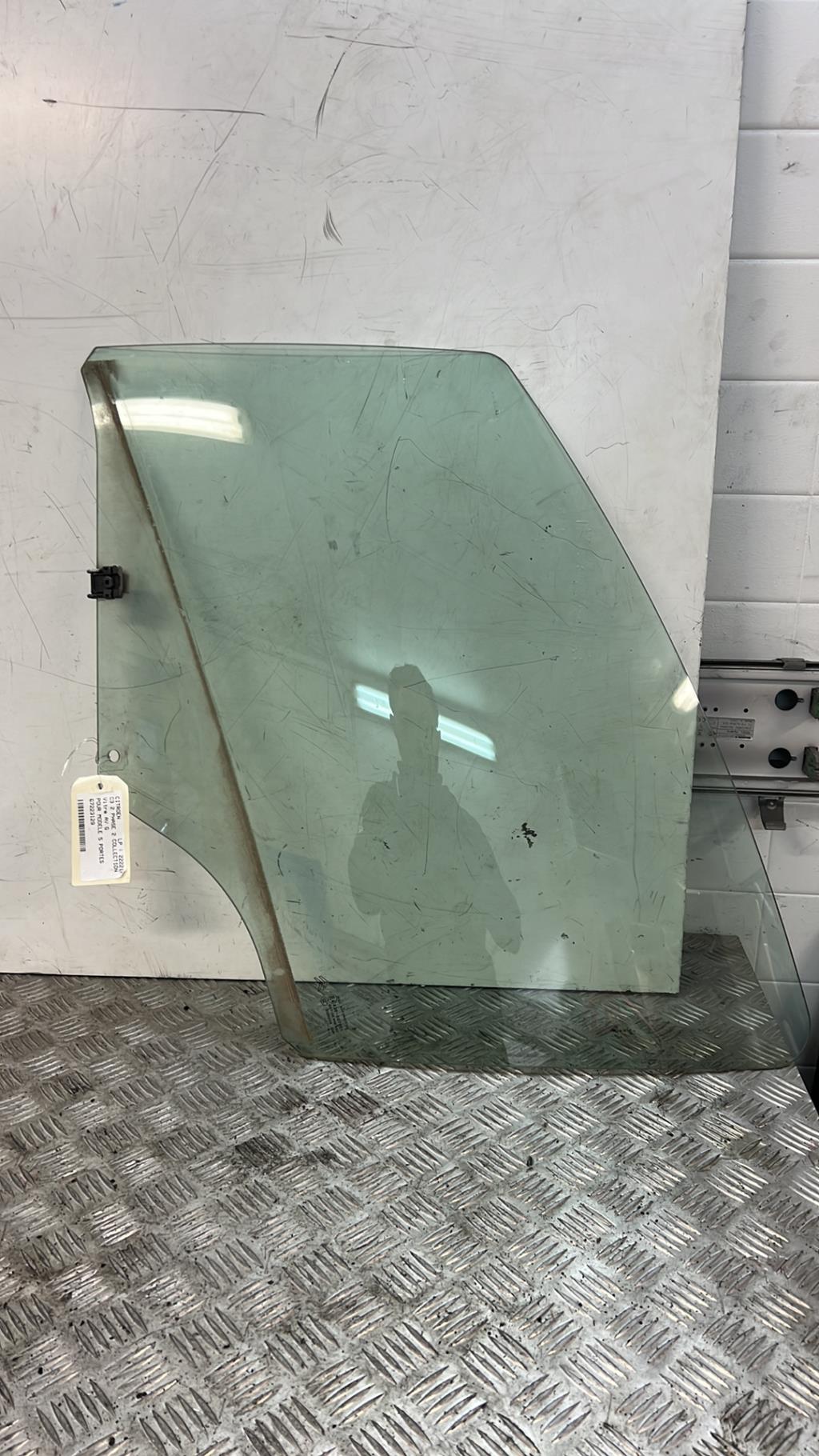 Vitre avant gauche CITROEN C3 2 PHASE 2 Essence - 1