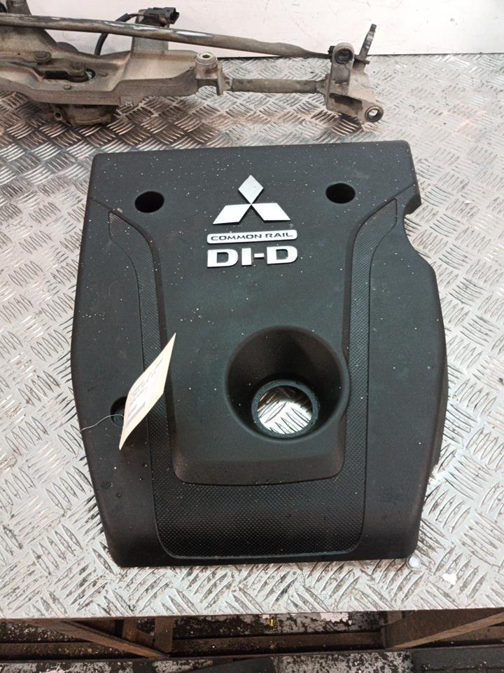 Cache moteur  MITSUBISHI L 200 4 Diesel - 1
