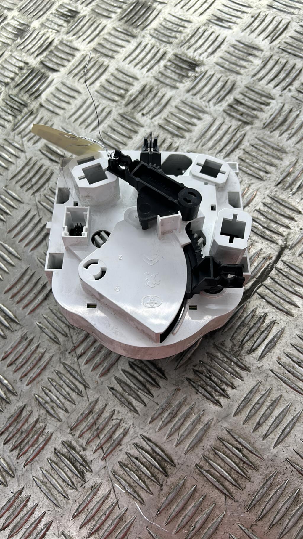 Commande chauffage TOYOTA AYGO 2 PHASE 2 Essence - 1
