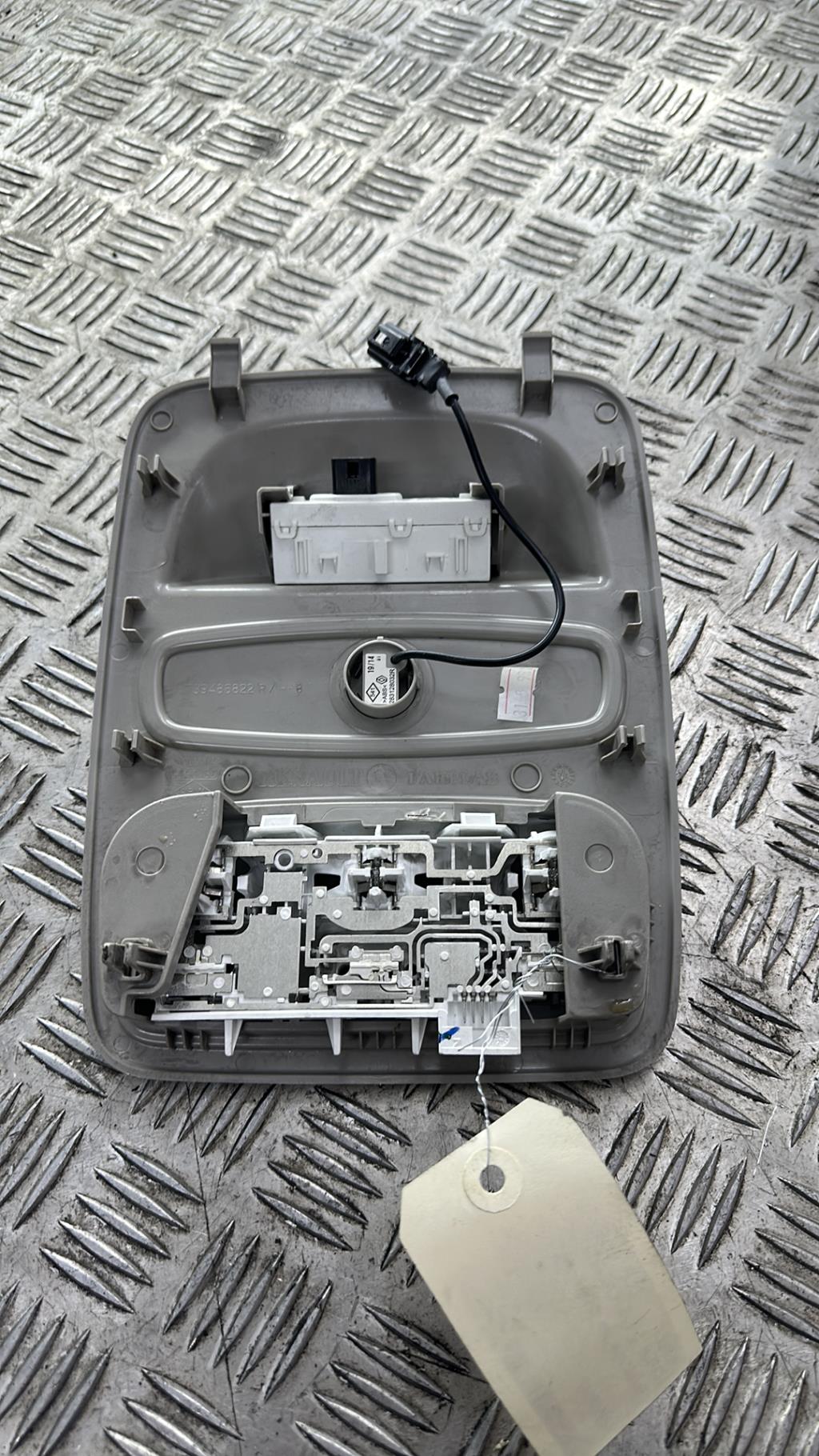 Eclairage de plafonnier RENAULT CAPTUR 1 PHASE 1 Diesel - 1