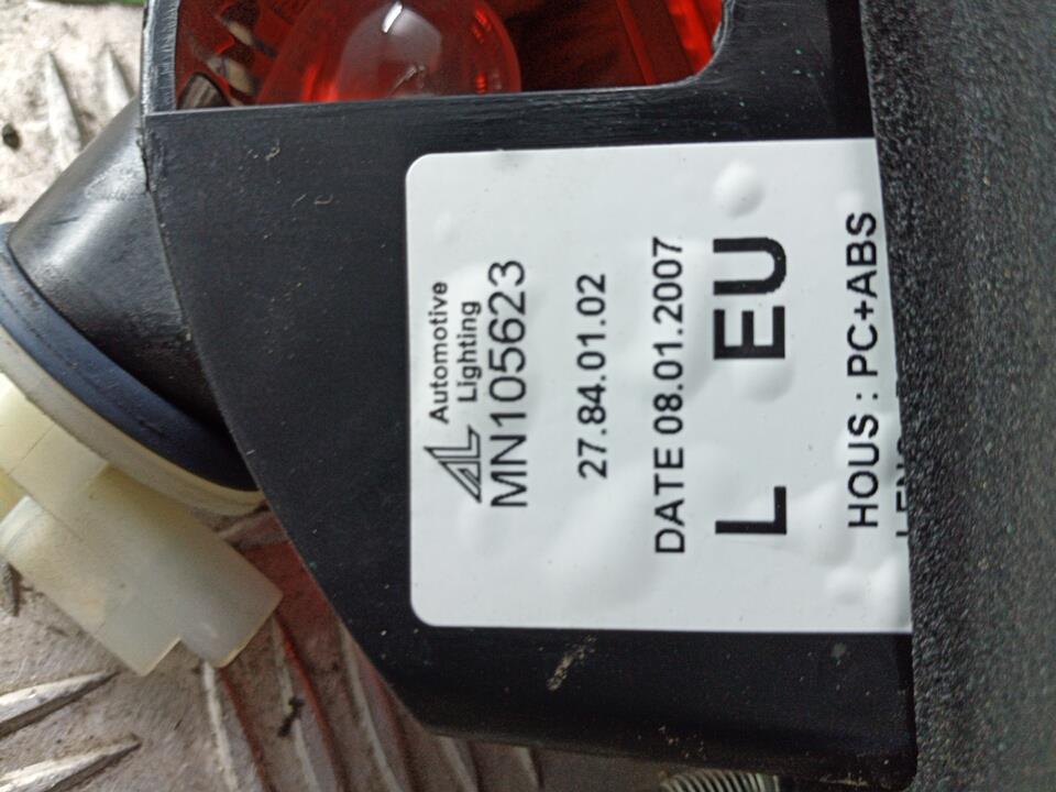 Feu arriere secondaire gauche (feux) MITSUBISHI COLT 6 PHASE 1 Essence - 1