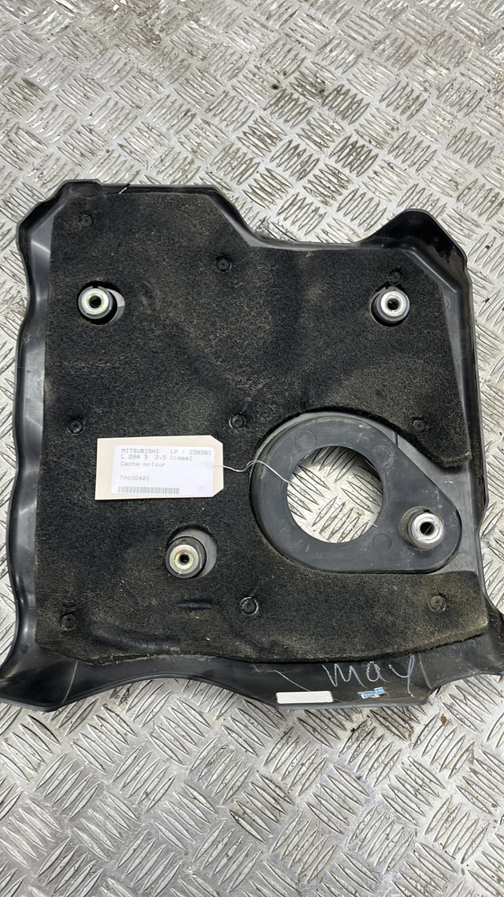 Cache moteur  MITSUBISHI L 200 3 Diesel - 1