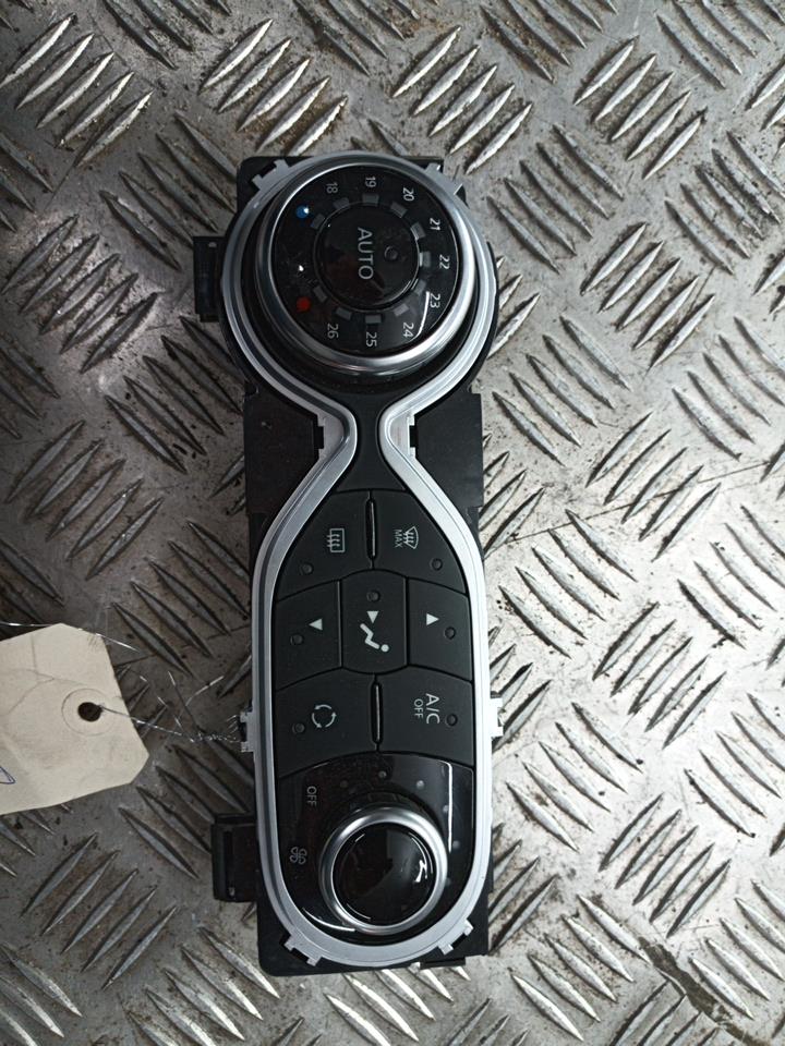 Commande chauffage RENAULT TWINGO 3 PHASE 1 Essence - 1
