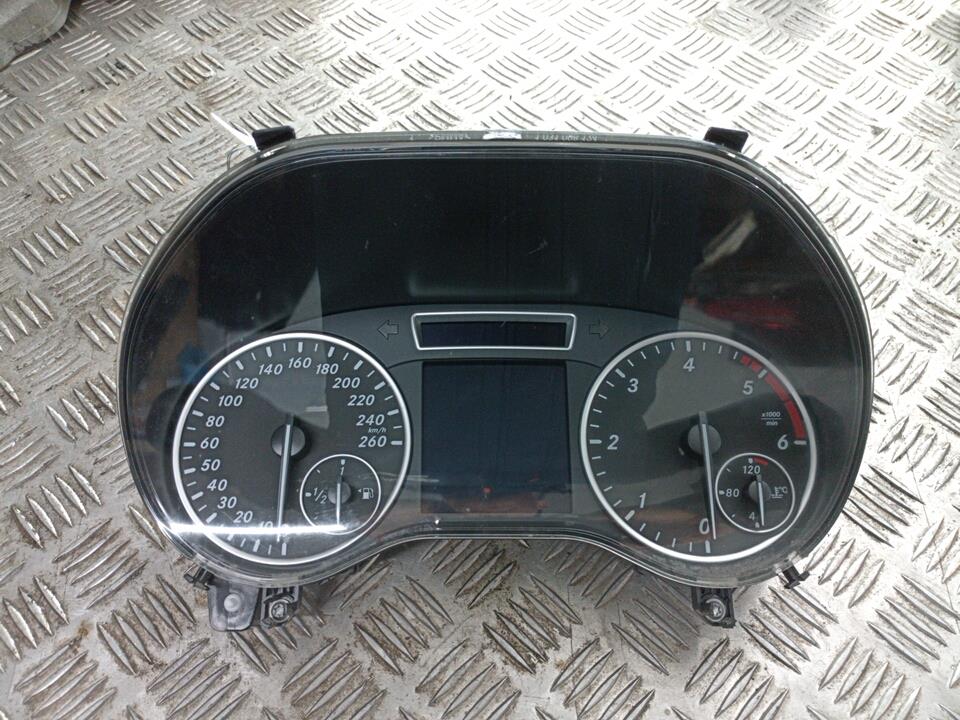 Compteur MERCEDES CLASSE A 176 PHASE 1 Diesel - 1