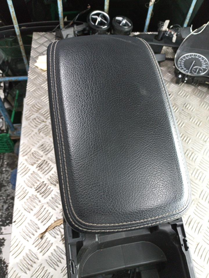 Console central (interieur plastique) MERCEDES CLASSE A 176 PHASE 1 Diesel - 1
