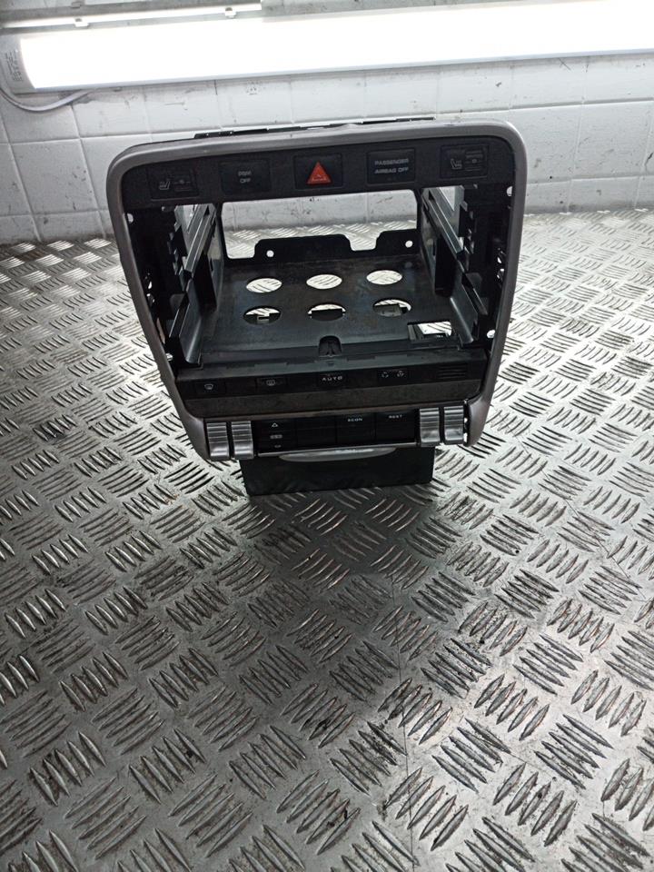 Console central (interieur plastique) PORSCHE V8 2004  - 1