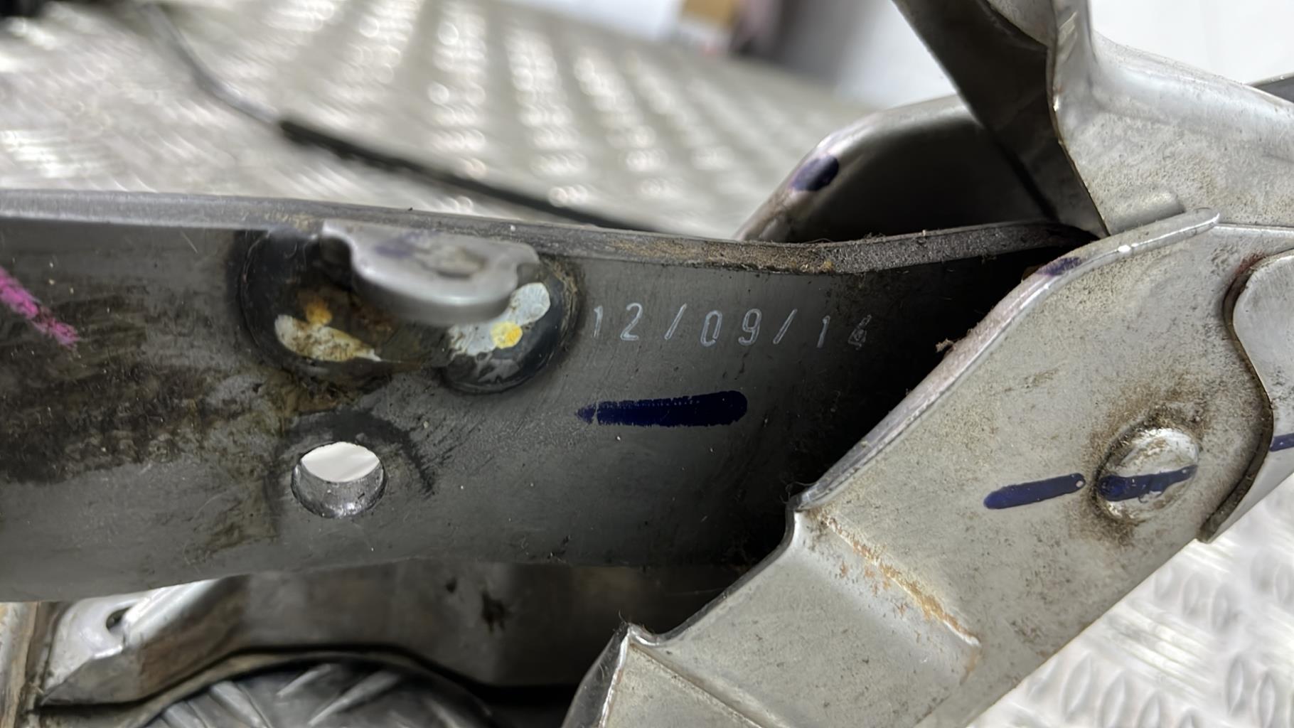 Pedale de frein MITSUBISHI L 200 3 Diesel - 1