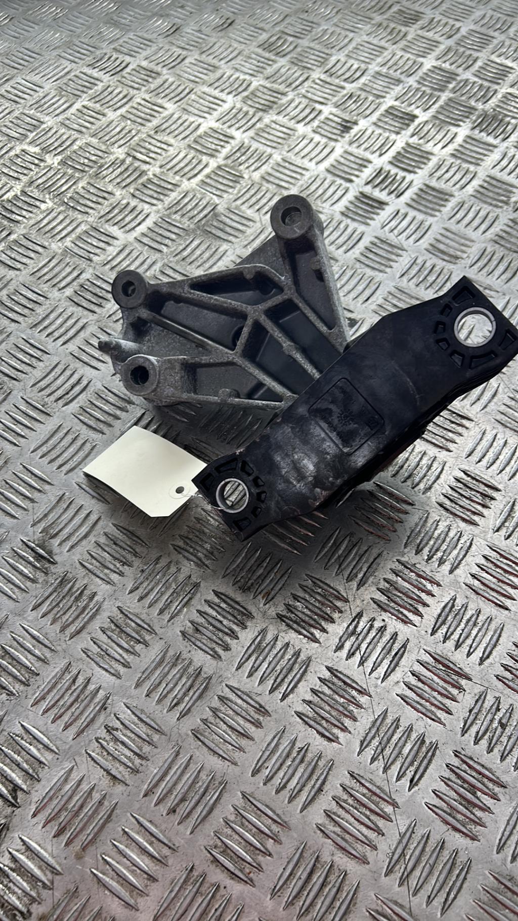 Support moteur RENAULT CLIO 4 PHASE 1 Essence - 1