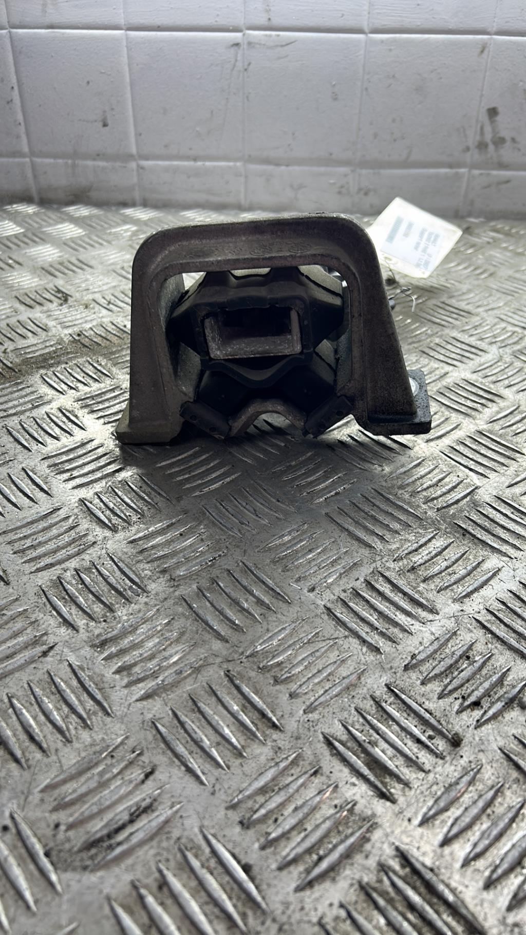 Support moteur RENAULT TWINGO 2 PHASE 1 Essence - 1