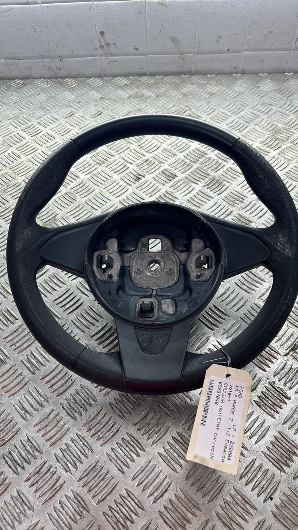 Volant FORD KA 2 PHASE 2 Essence - 1
