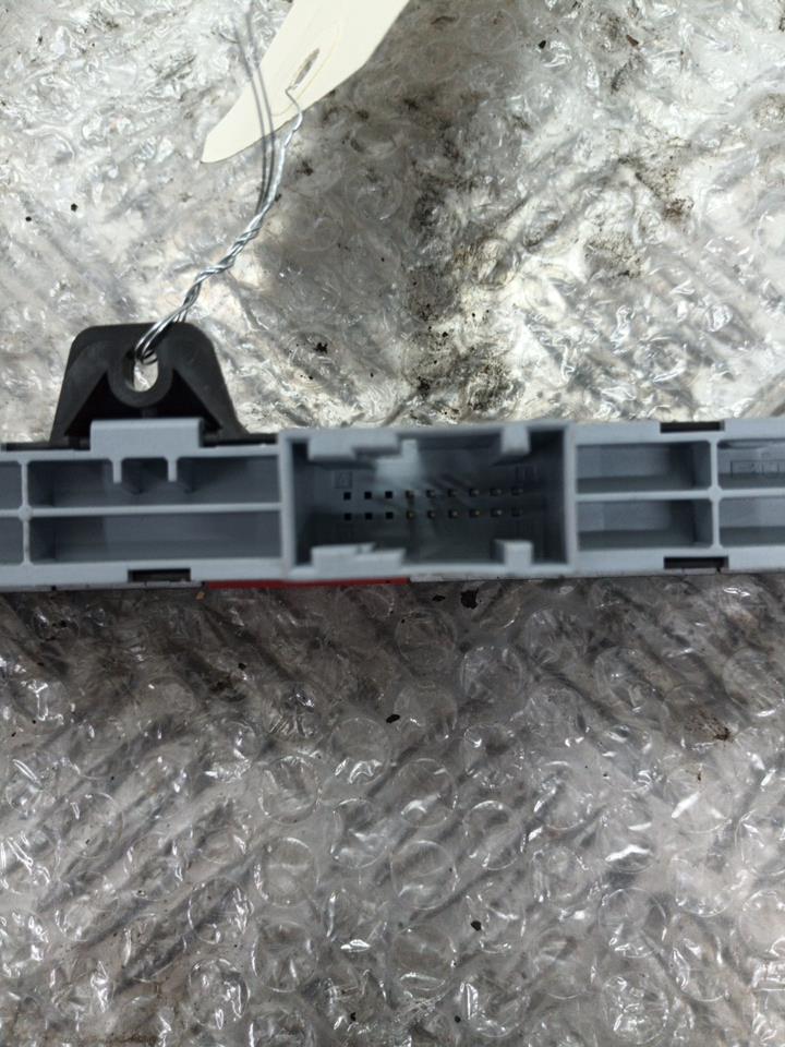 Bouton de warning FIAT PANDA 3 PHASE 1 Essence - 1