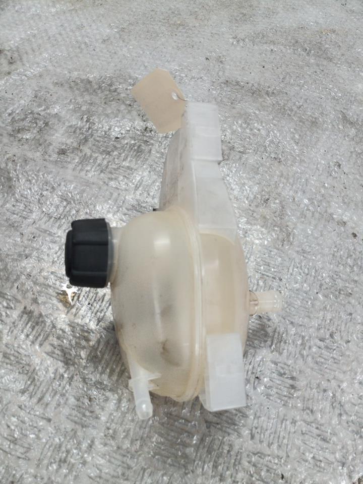 Vase d'expansion RENAULT TWINGO 3 PHASE 1 Essence - 1