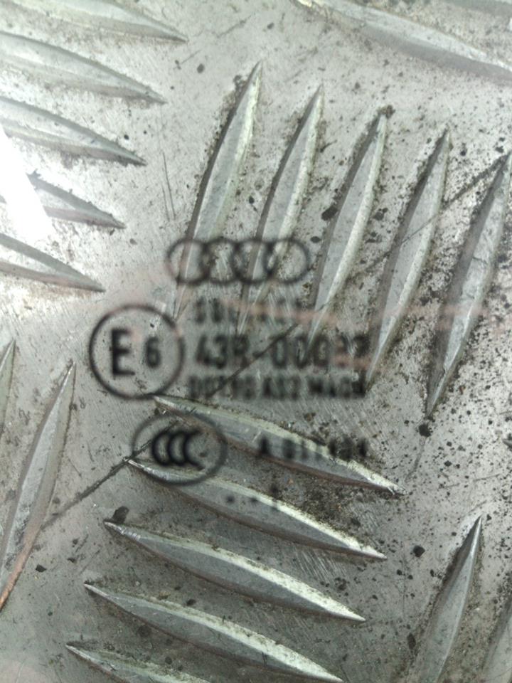Vitre avant droit AUDI A1 1 PHASE 1 Diesel - 1