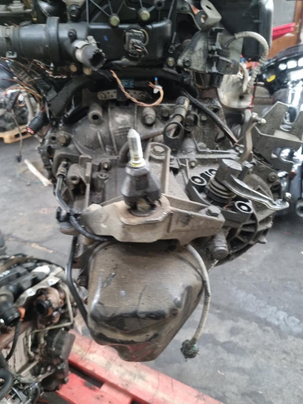 Boite de vitesses RENAULT SCENIC 2 PHASE 1 Essence - 1