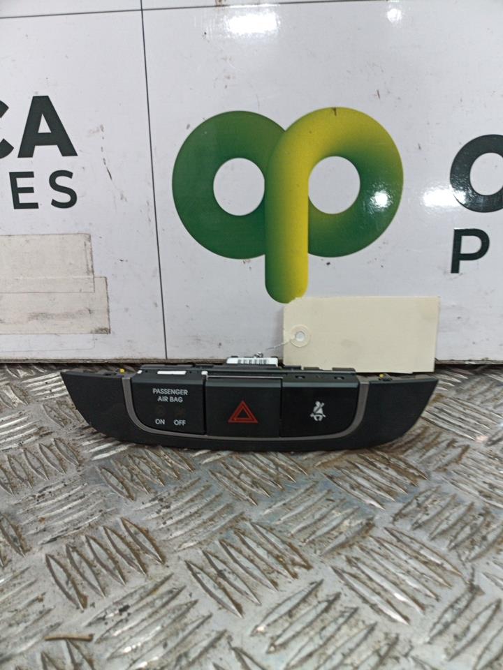 Bouton de warning HYUNDAI IX 35 PHASE 2 Diesel - 1