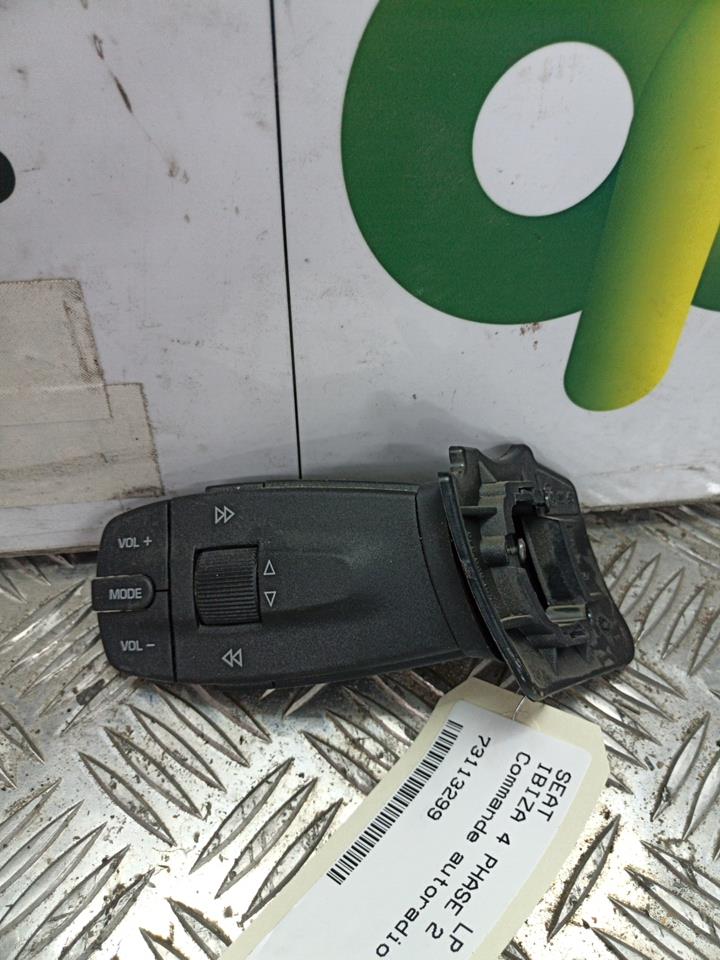 Commande autoradio SEAT IBIZA 4 PHASE 2 Essence - 1