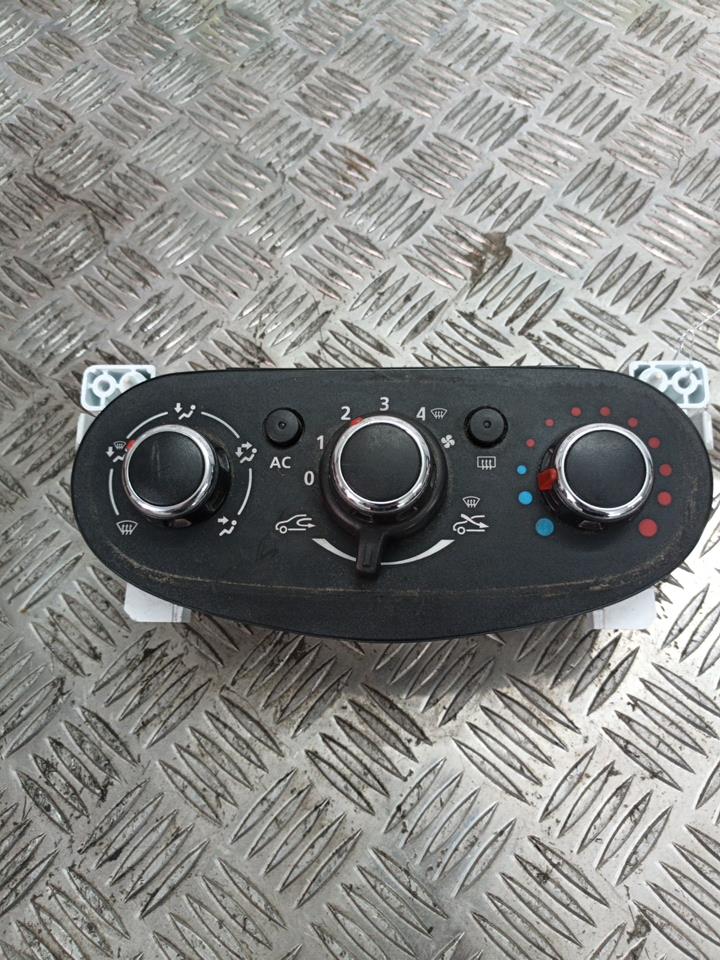 Commande chauffage DACIA SANDERO 2 PHASE 1 Essence - 1