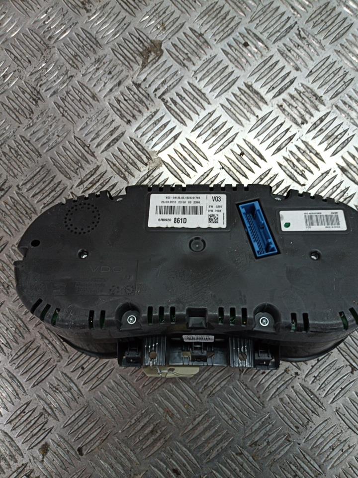 Compteur VOLKSWAGEN POLO 5 PHASE 1 Diesel - 1