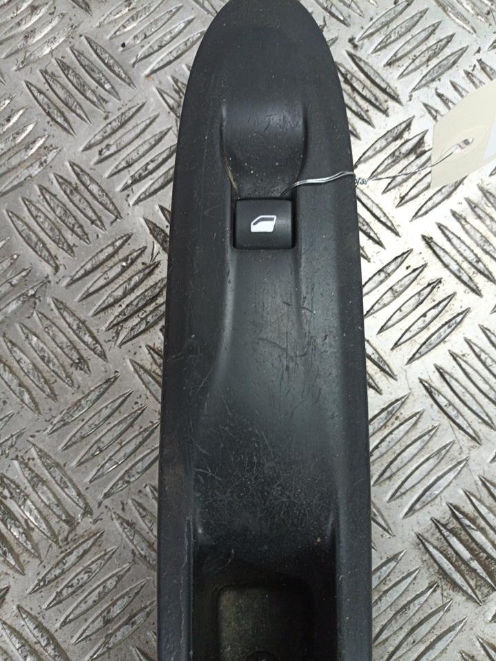 Interrupteur de leve vitre avant droit CITROEN DS3 PHASE 1 Diesel - 1